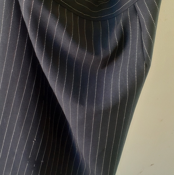Alan Paige Black Pinstripe Mini Skirt Suit size M - Picture 17 of 17